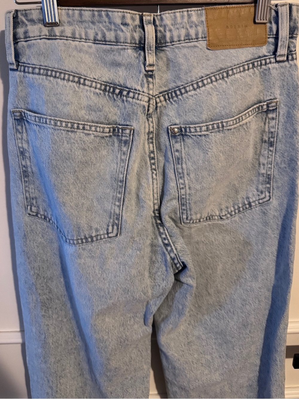 Loose Straight Ripped Jeans - Picture 4 of 5